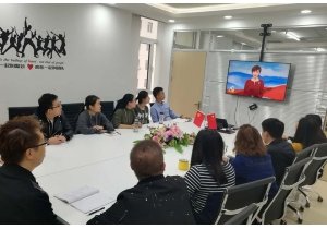扑面而来的黑暗
